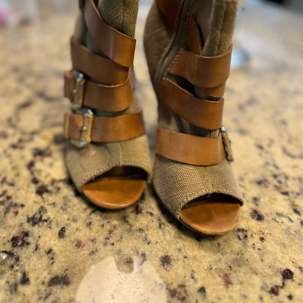 Nine West open toed leather/canvas.